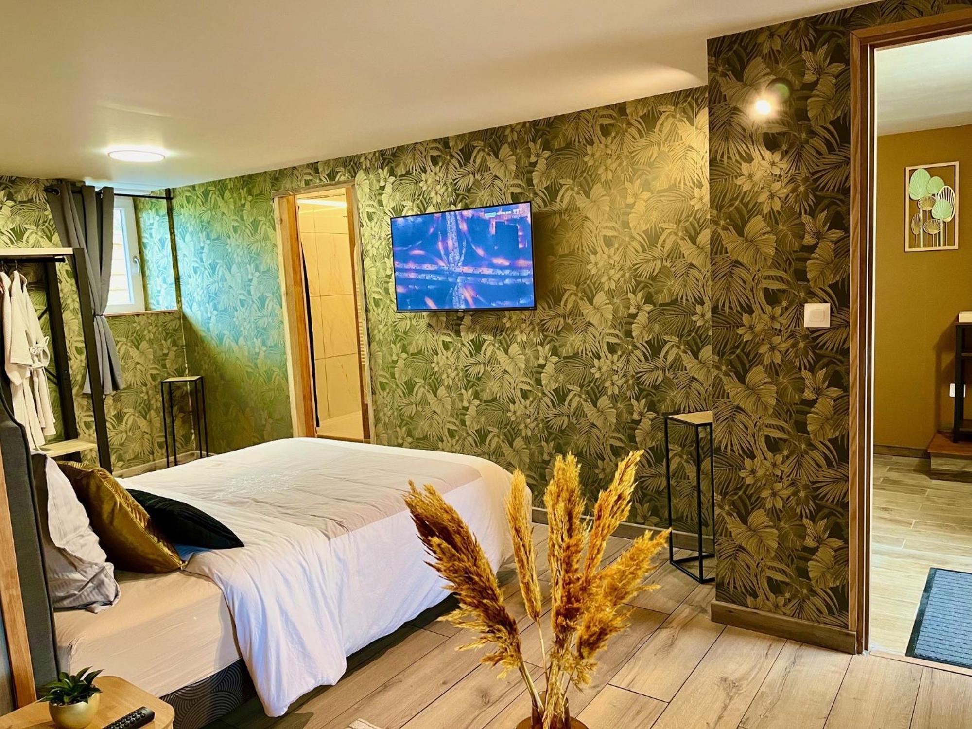 Le Manoir Des Haies Spa Les Champs-Géraux Exterior foto